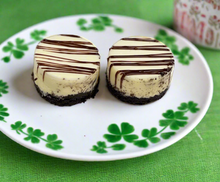 Load image into Gallery viewer, Irish Cream Cheesecake
