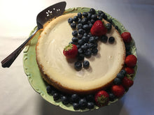 Load image into Gallery viewer, Classic Cheesecake
